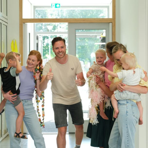 Collega's en kinderen op De Droomgaard